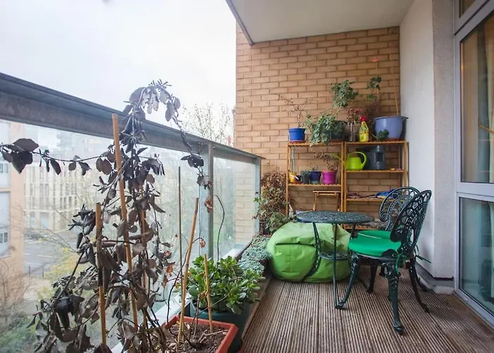 Unique & Welcoming 2Bd Flat In Limehouse