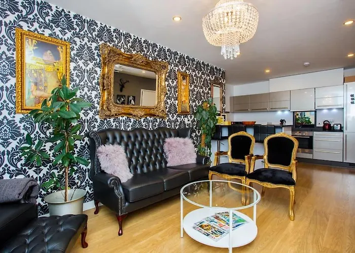 Unique & Welcoming 2Bd Flat In Limehouse