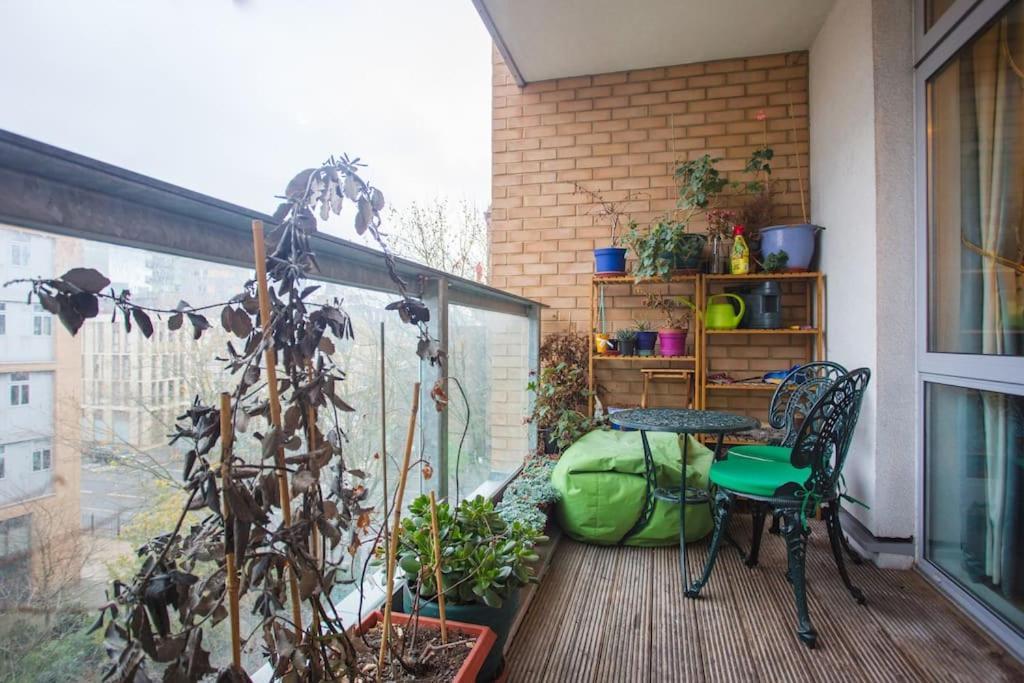 Apartment Unique & Welcoming 2bd Flat In Limehouse