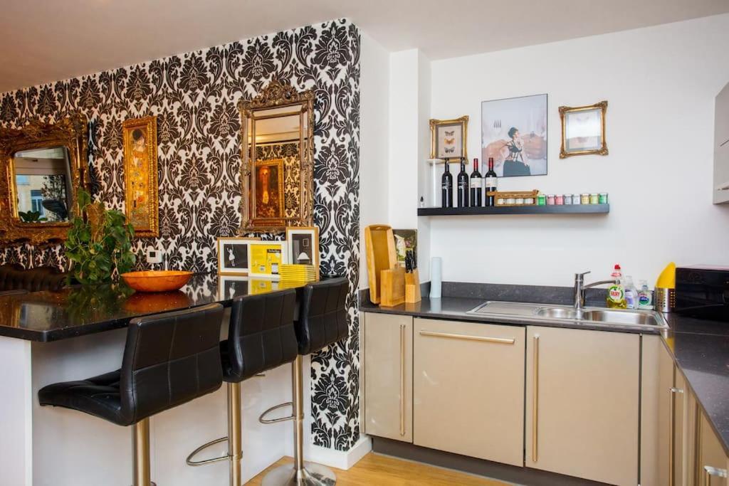 Apartment Unique & Welcoming 2bd Flat In Limehouse London