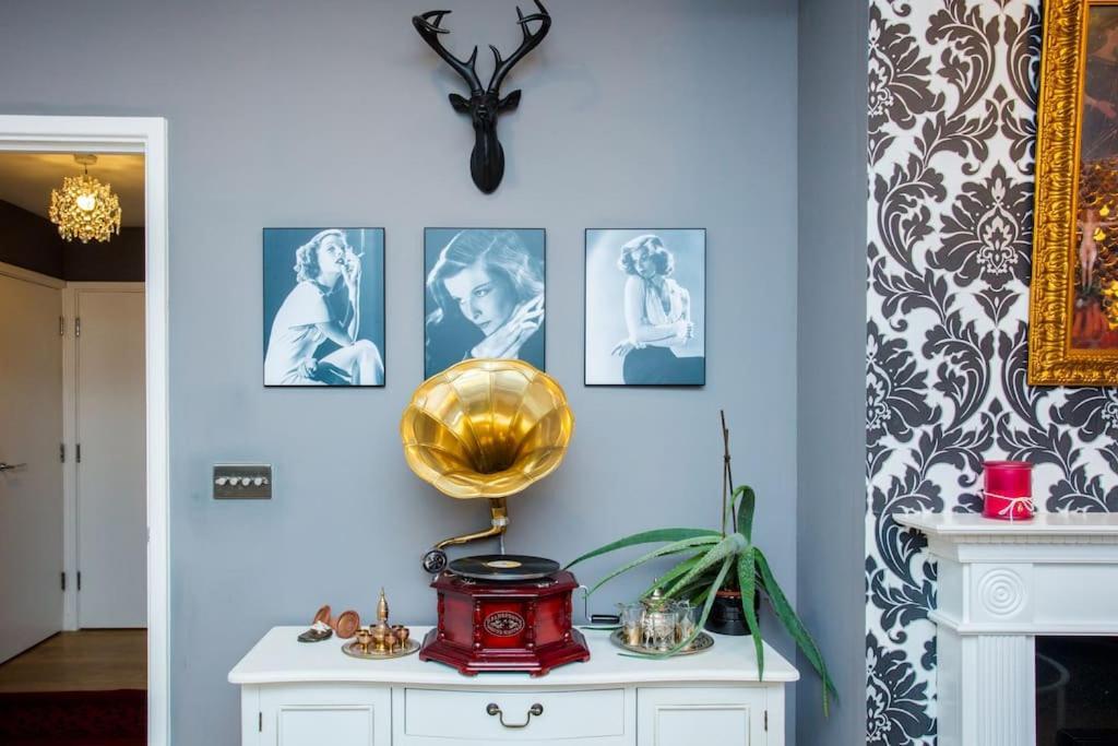Unique & Welcoming 2bd Flat In Limehouse Apartment