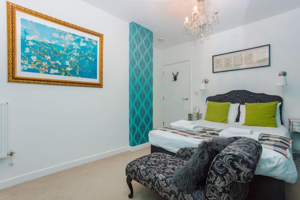 Unique & Welcoming 2bd Flat In Limehouse Apartment